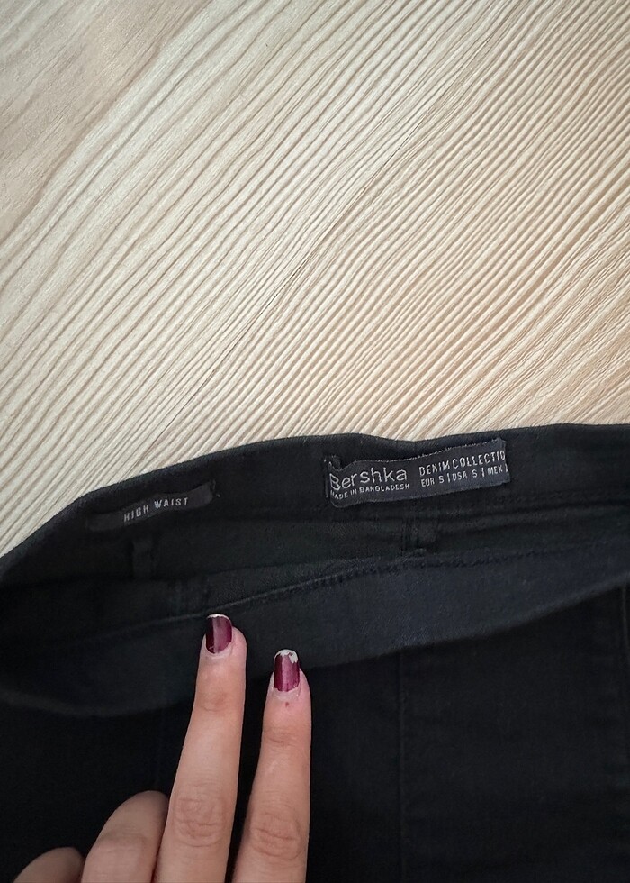 Bershka yüksel bel short - Görsel 3