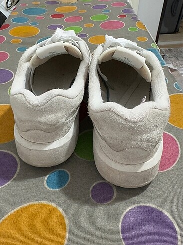 37 Beden beyaz Renk New balance ct302