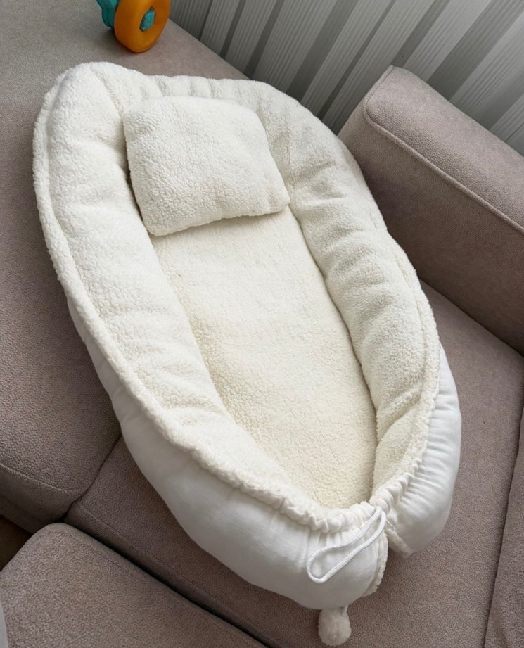 Bej Peluş Bebek Yatak Kenarı - Görsel 3