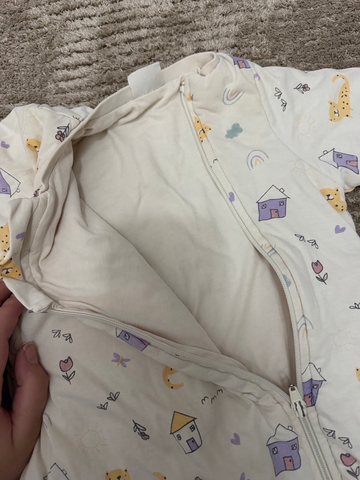 Beyaz Baskılı Fermuarlı Bebek Tulumu - Görsel 2