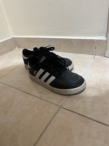 36 Beden Adidas spor ayakkabı