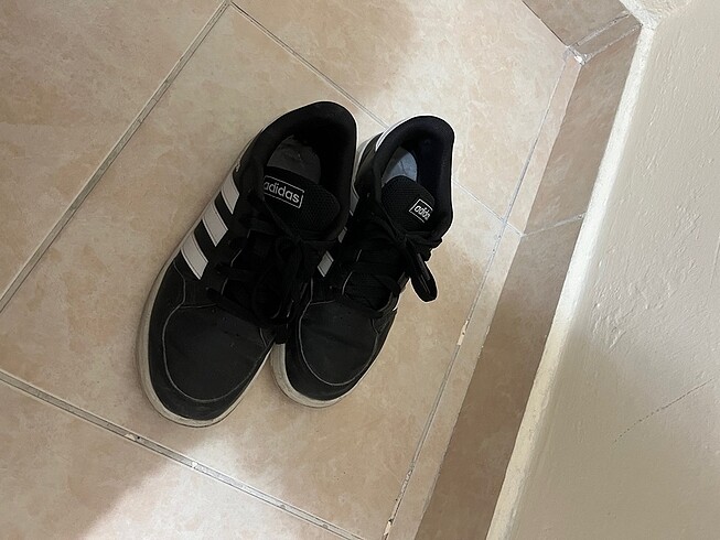 36 Beden siyah Renk Adidas spor ayakkabı