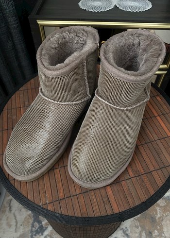Pegia Bej Kürklü Kadın Bot - Görsel 3