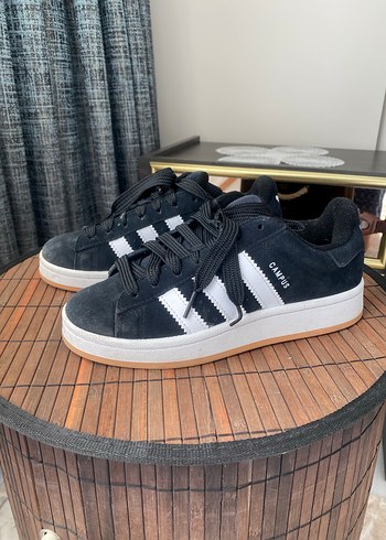36,5 Beden Adidas Siyah Spor Ayakkabı