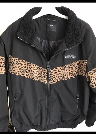 Bershka mont
