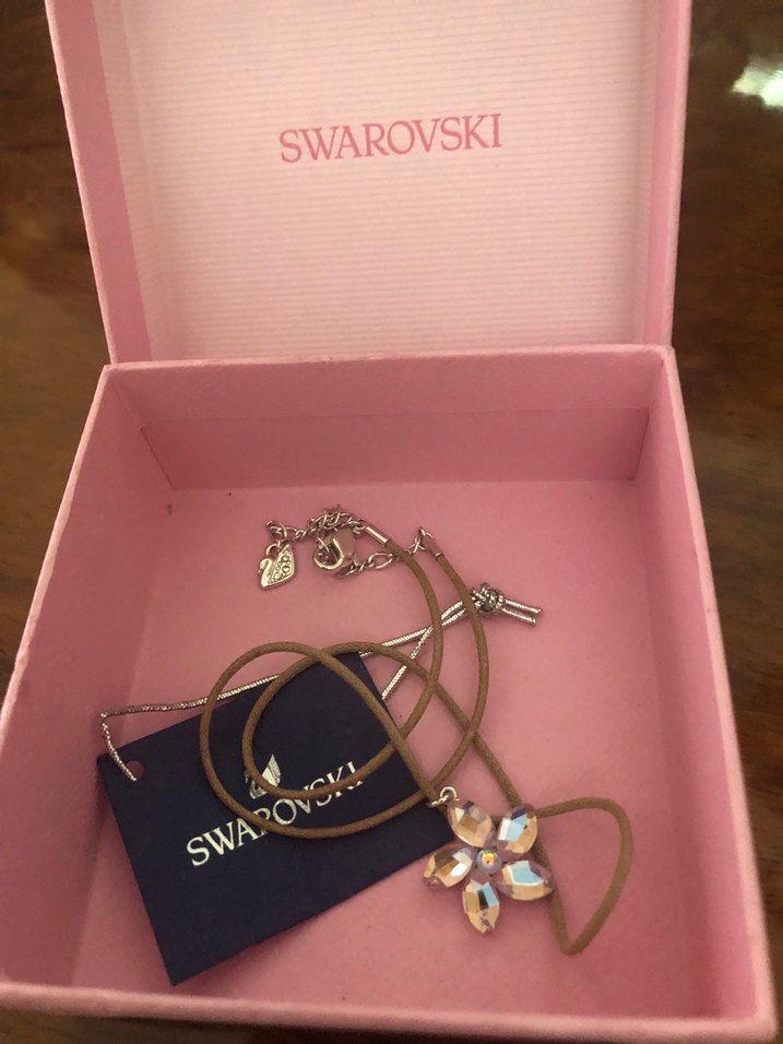 Swarovski Mini Altın Renkli Payetli Kolye - Görsel 4