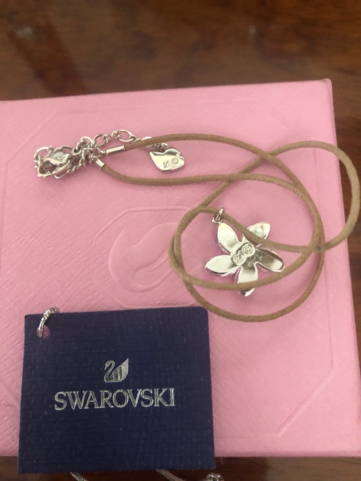 Swarovski Mini Altın Renkli Payetli Kolye - Görsel 2