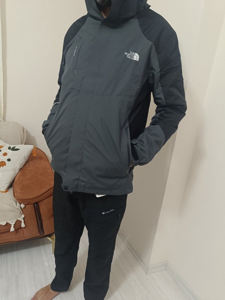 Erkek Gri Yüksek Yakalı Fermuarlı Ceket the north face - Görsel 2