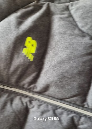 Gri erkek ve erkek için Kapitone Fermuarlı Yelek - Görsel 2