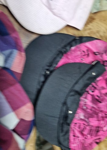 Renkli Bağcıklı Çocuk Şapkaları - Görsel 3