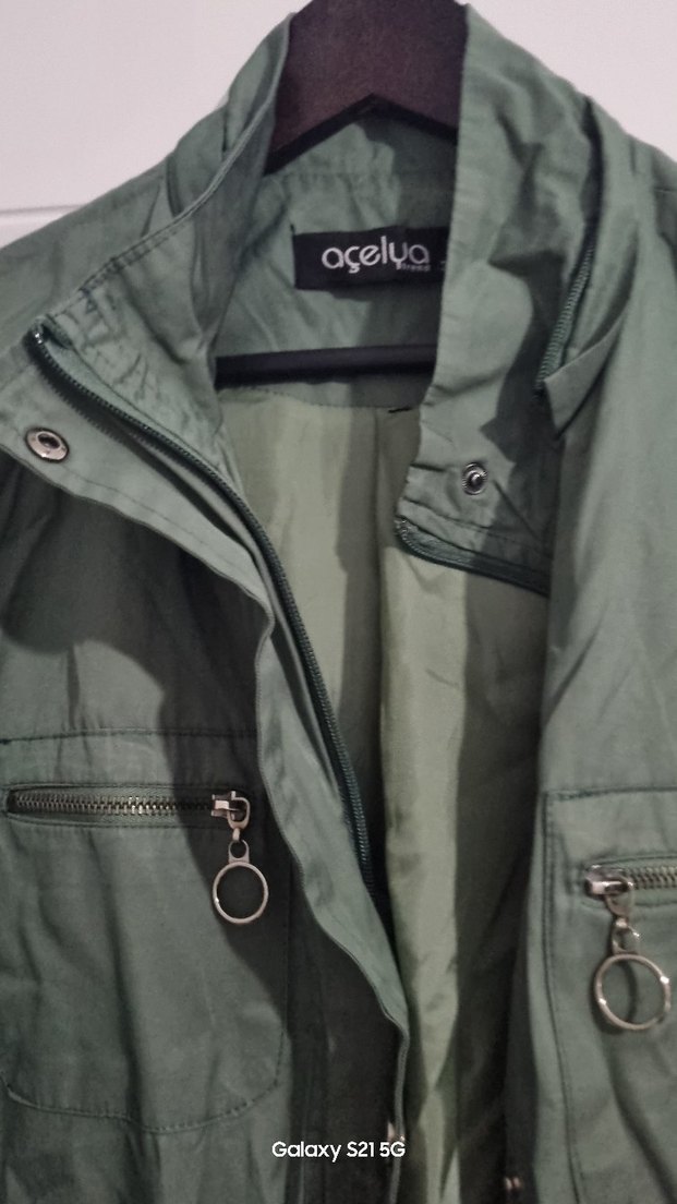 Düğmeli Bol Kesim Kadın haki renk trenç - Görsel 5