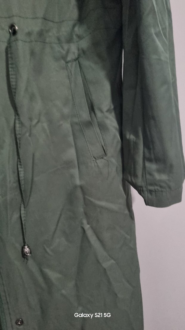 Düğmeli Bol Kesim Kadın haki renk trenç - Görsel 3