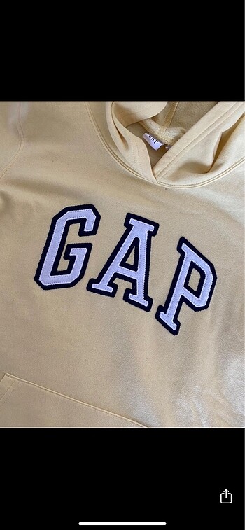 GAP sweatshirt