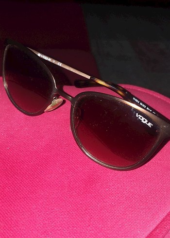 Orjinal Vogue Güneş Gözlüğü - Görsel 3