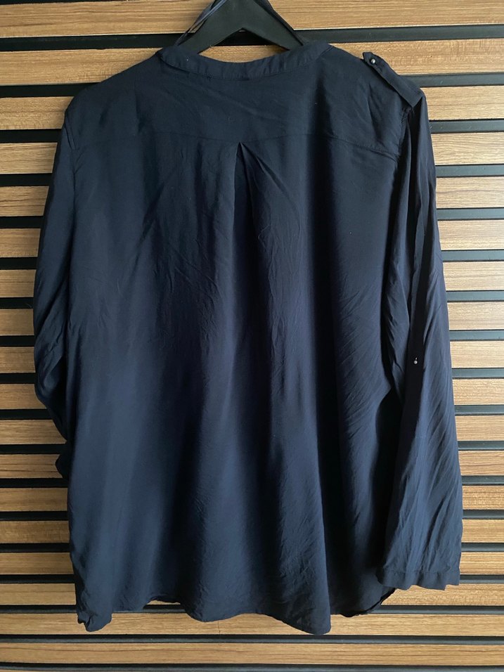 Siyah  V Yaka Kadın Gömlek - Görsel 5