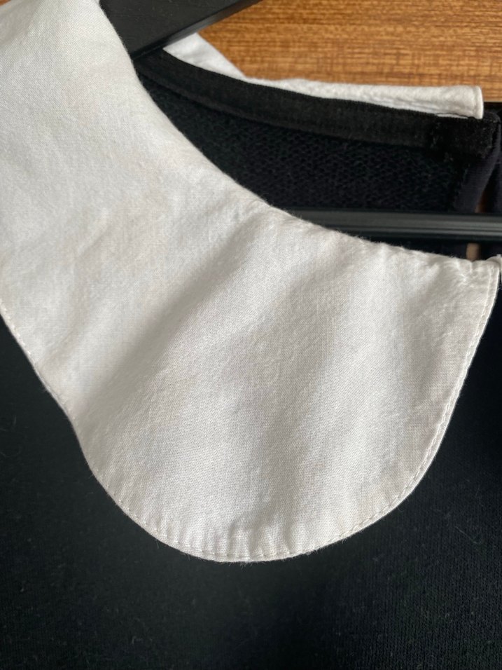  Yaka Detaylı Siyah Sweatshirt - Görsel 2