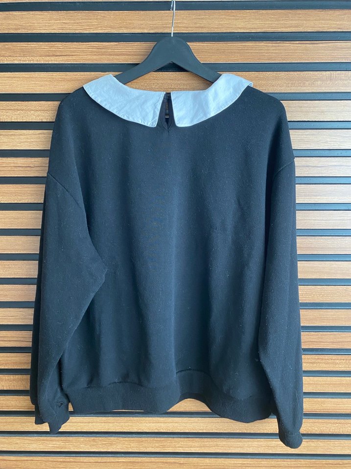  Yaka Detaylı Siyah Sweatshirt - Görsel 5