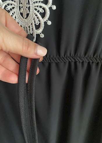 Dantel detaylı şifon elbise - Görsel 6