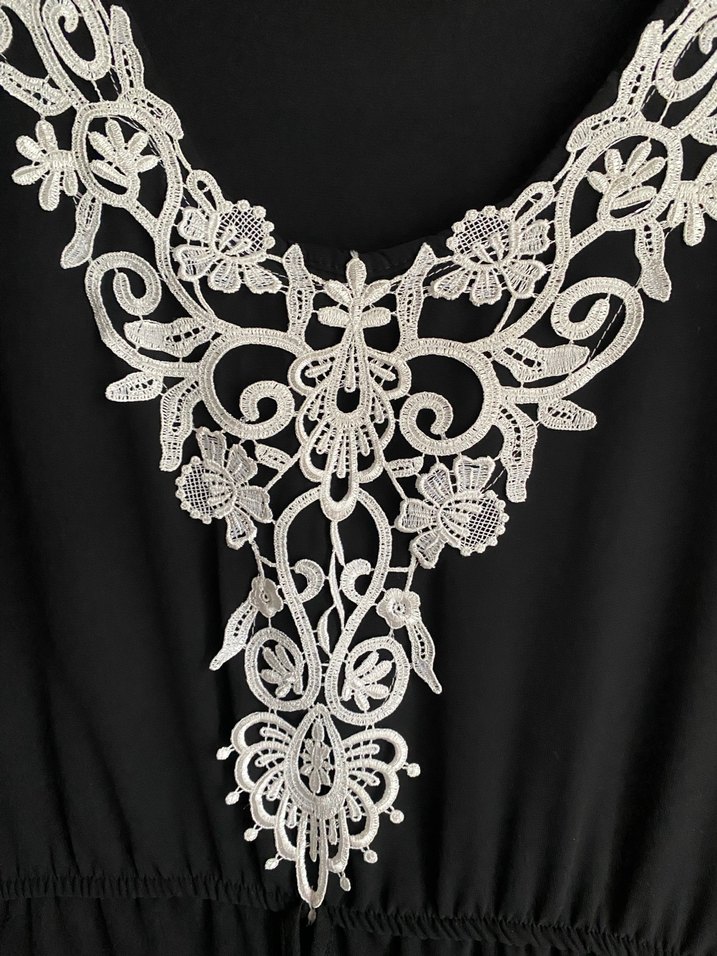 Dantel detaylı şifon elbise - Görsel 3