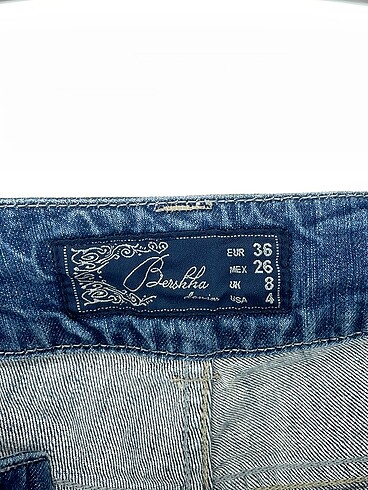 36 Beden mavi Renk Bershka Jean / Kot %70 İndirimli.