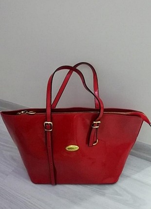 Kırmızı rugan çanta