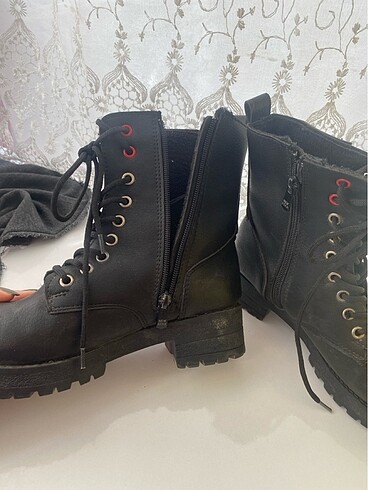 Zara Bot siyah postal