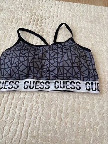 Guess sporcu sütyeni