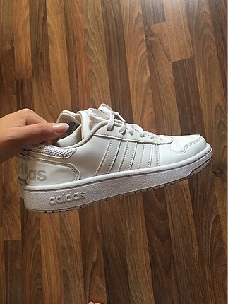 Adidas spor ayakkabı