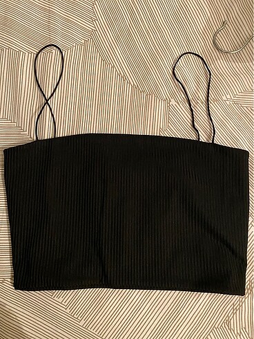 Crop top siyah ince askılı