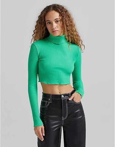 Bershka boğazlı crop kazak