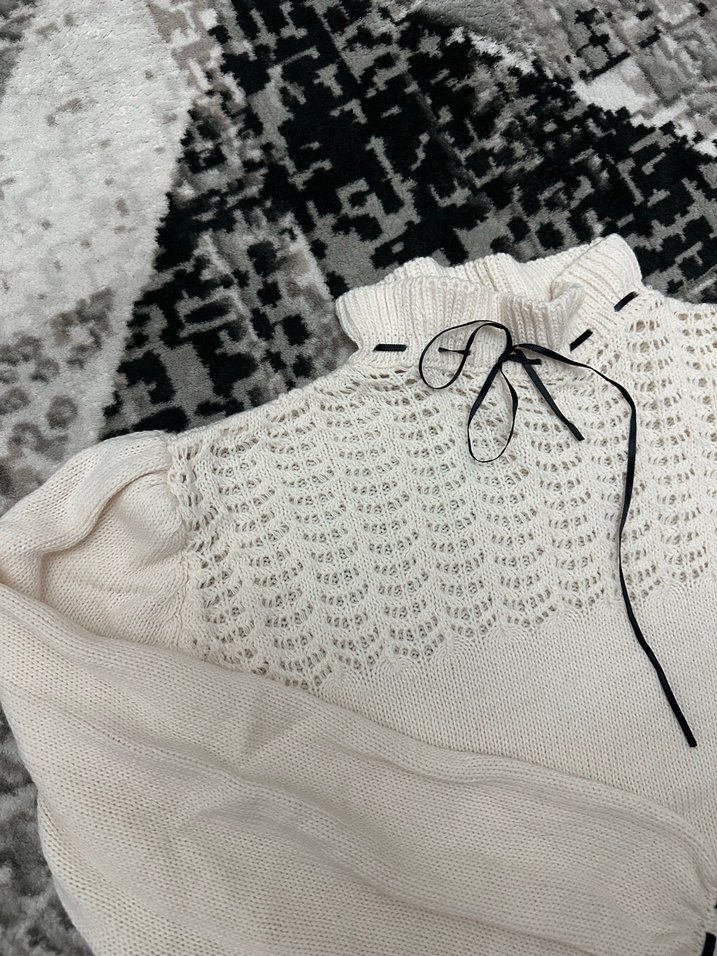 Kadın Beyaz Örgü Yüksek Yakalı Kazak - Görsel 4