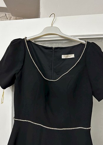 Siyah V Yaka Uzun Kadın Elbise - Görsel 2