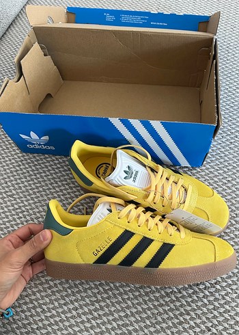 adidas Sarı Süet Kadın Sneaker etiketli - Görsel 5