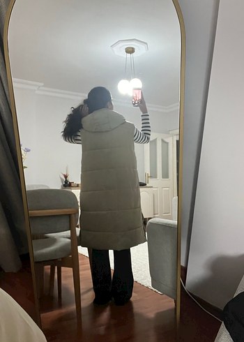 Stradivarius Bej Midi Şişme Yelek Yüksek Yaka - Görsel 7