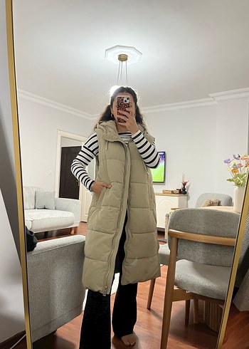 Stradivarius Bej Midi Şişme Yelek Yüksek Yaka - Görsel 10