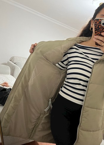 Stradivarius Bej Midi Şişme Yelek Yüksek Yaka - Görsel 3