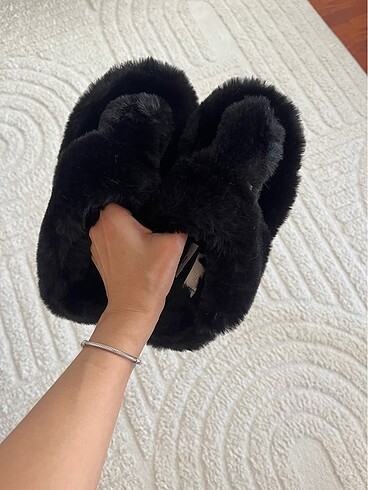 Yeni peluş H&M marka ev terliği - Görsel 6