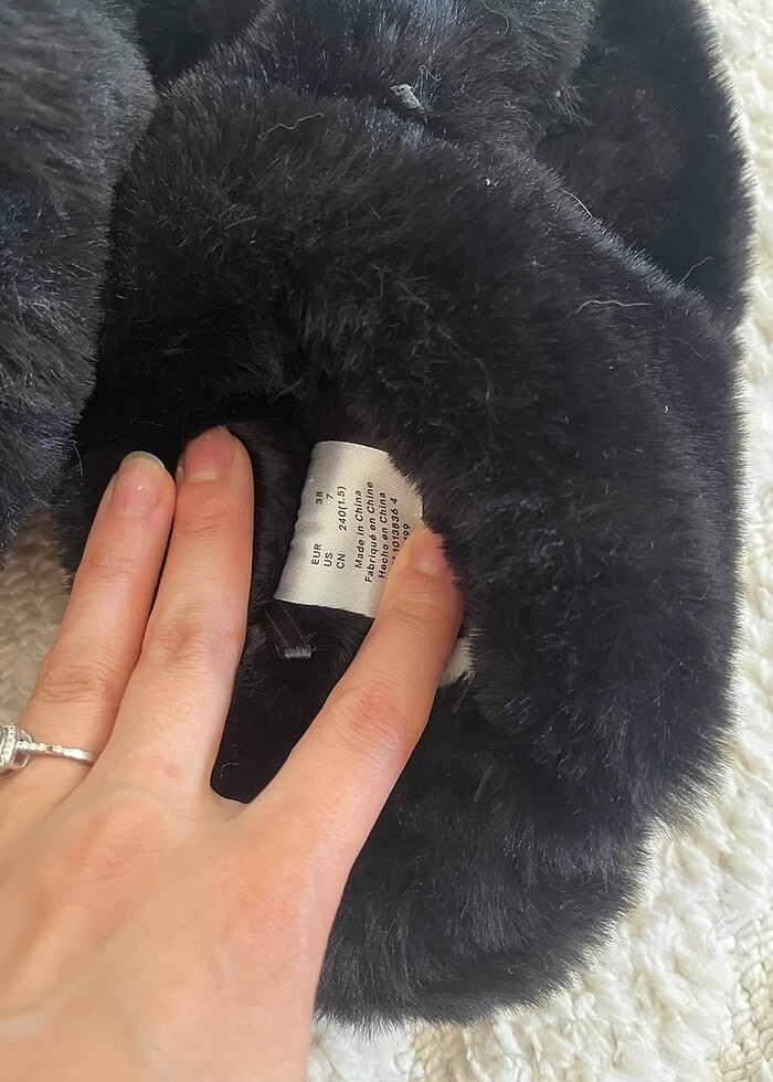 Yeni peluş H&M marka ev terliği - Görsel 3