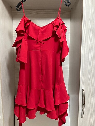 36 Beden Kısa kırmızı elbise