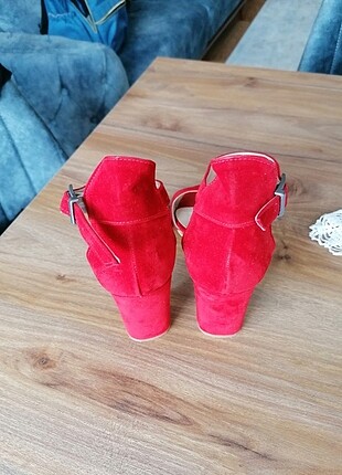 Tek bantlı topuklu ayakkabı 