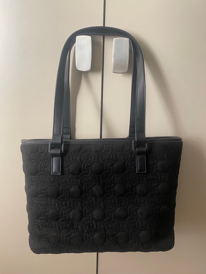 Siyah Deri Nakışlı Kadın Çanta - Görsel 2