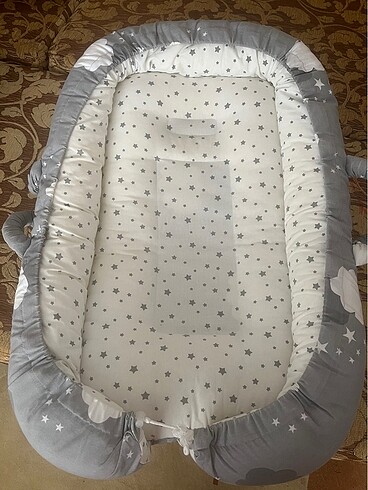 Sevi bebe anne yanı reflü yatağı babynest