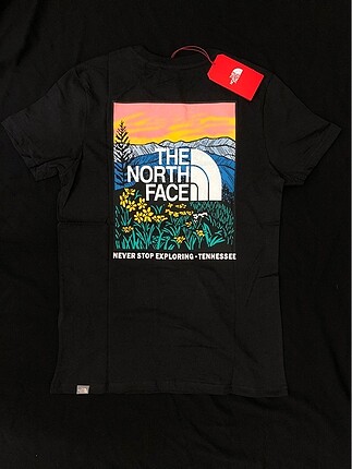 The North Face tişört