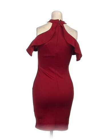 m Beden PreLoved Kısa Elbise %70 İndirimli.