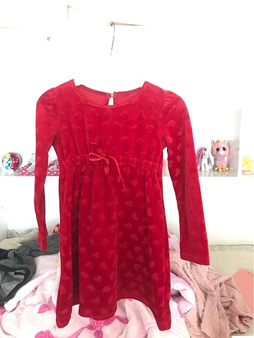 H&M kırmızı kalpli elbise