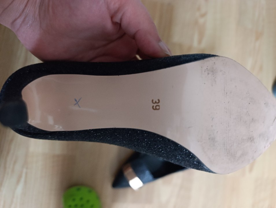 Siyah Parlak Yılan Desenli Tokalı Topuklu - Görsel 3