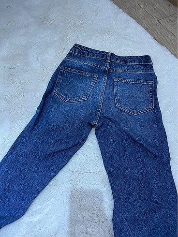26 Beden Yırtık jean