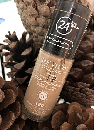 REVLON Colorstay Fondöten Karma ve Yağlı Ciltler İçin Sand Beige