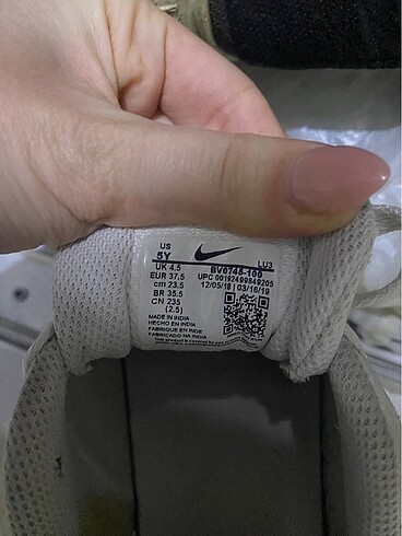 37,5 Beden beyaz Renk nike court
