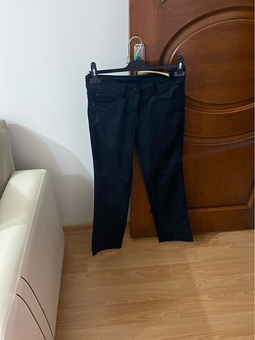 İnce siyah jean